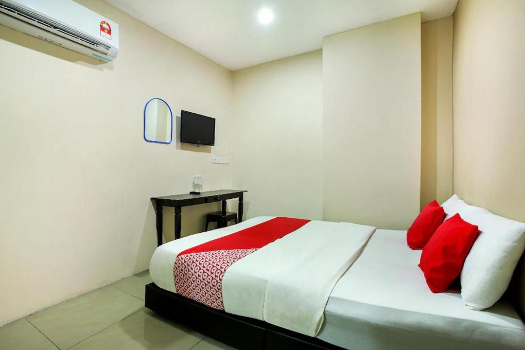 Photo of Bedroom in Batu Ferringhi