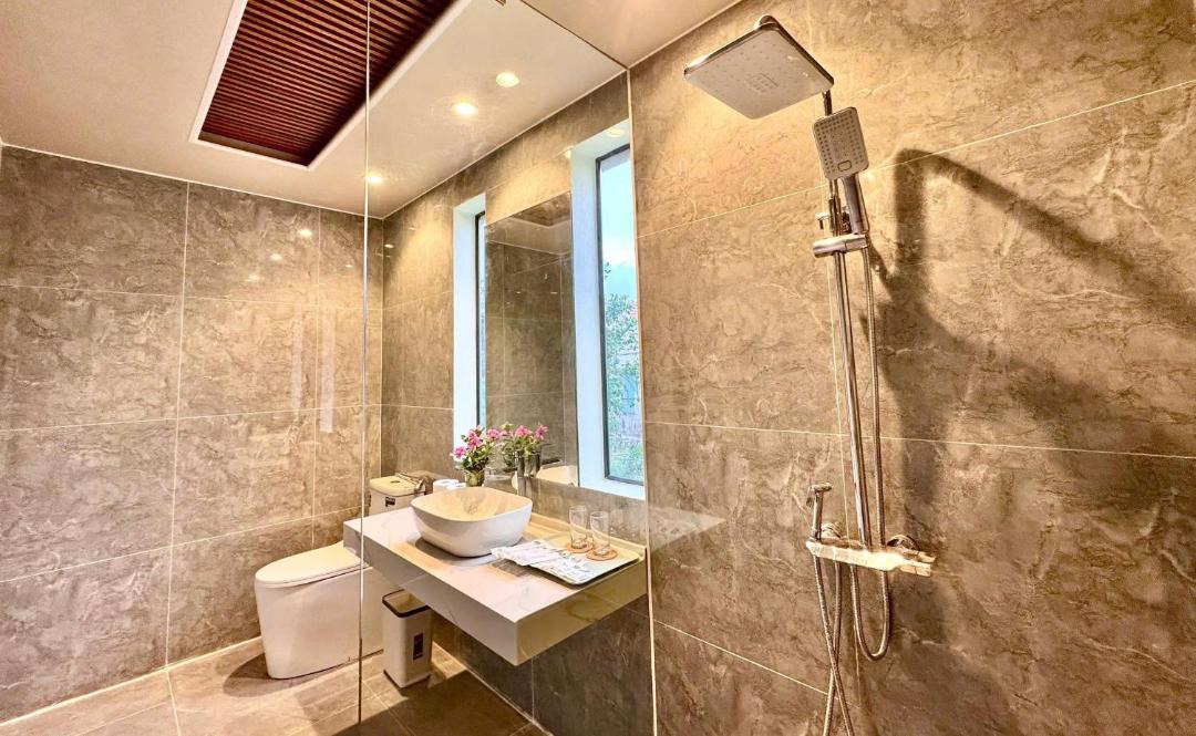 Photo of Bathroom in Minh Chau