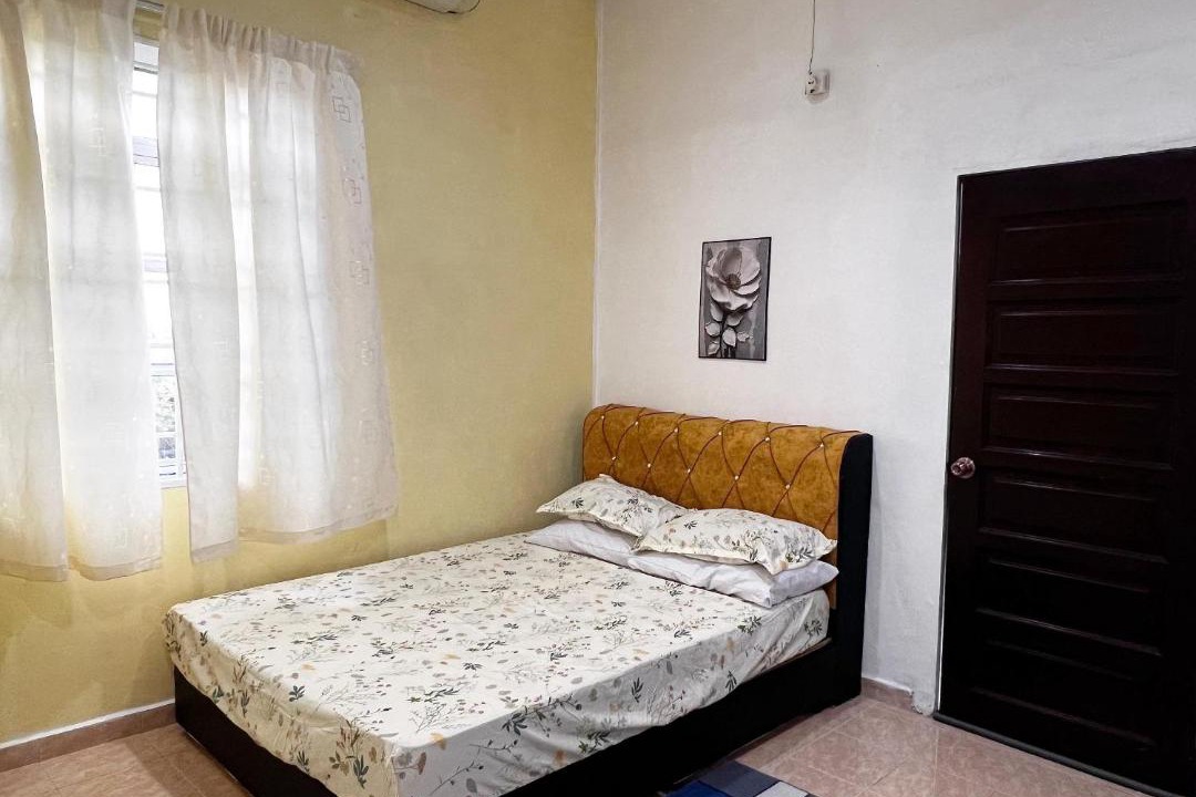 Photo of Bedroom in Kampung Bunga Emas