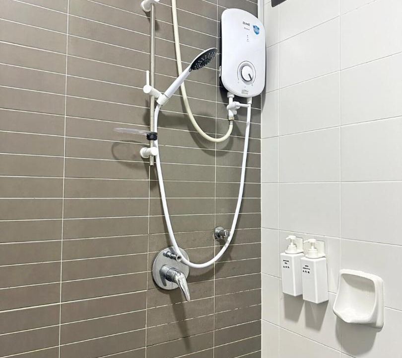 Photo of Bathroom in Taman Mount Austin