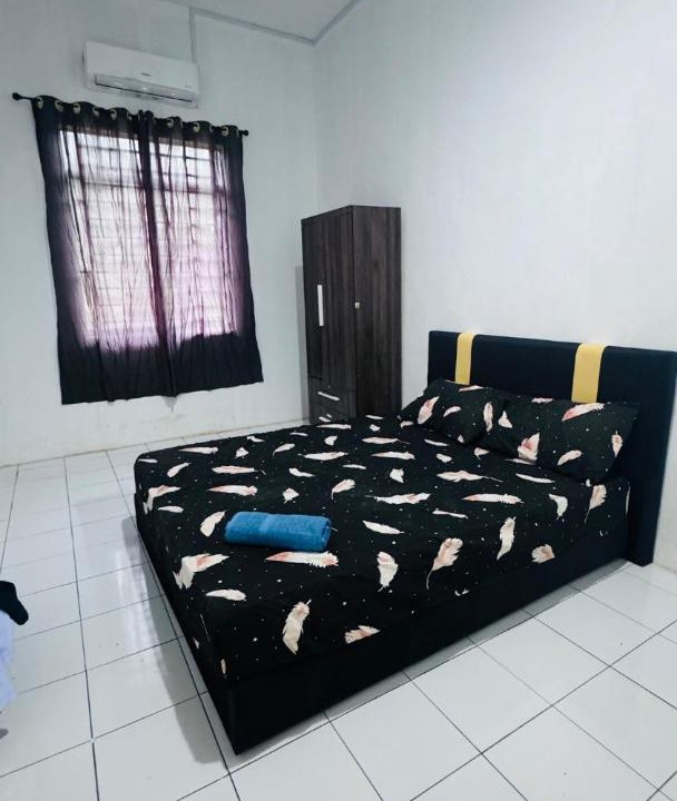 Photo of Bedroom in Kampung Tambalugu