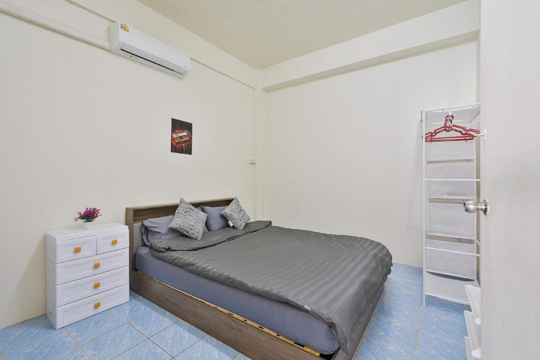 Photo of Bedroom in Khlong Toei