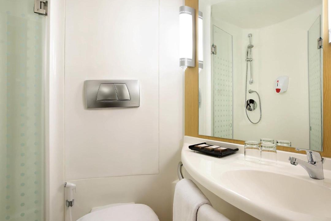 Photo of Bathroom in Pasteur