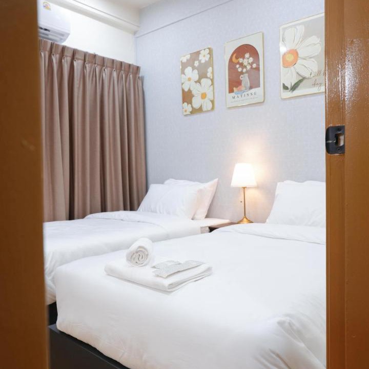 Photo of Bedroom in Bang Lamphu Lang