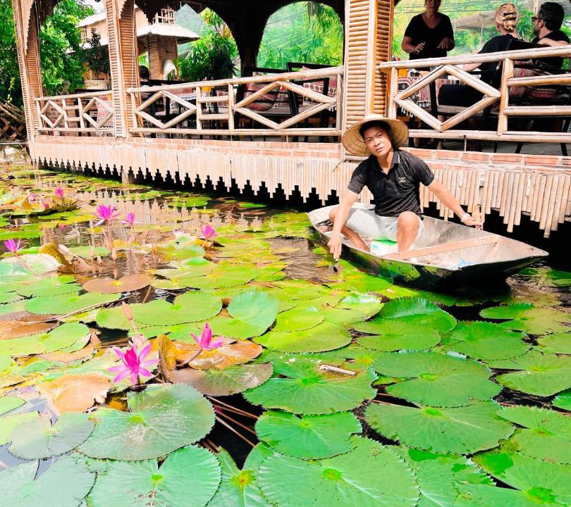 Photo of Others in Hoa Lu