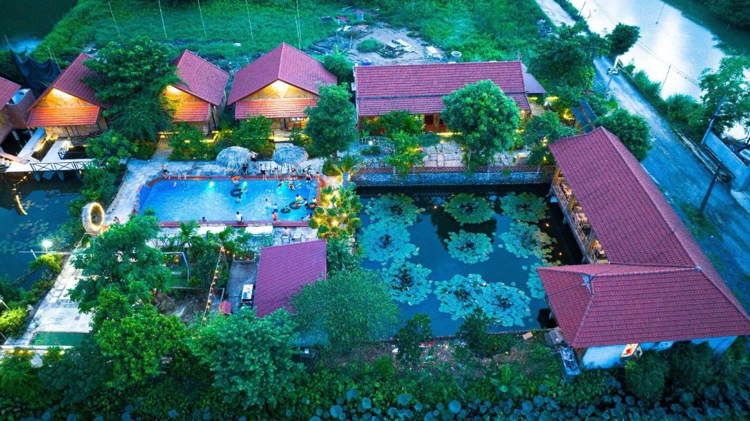 Photo of Others in Hoa Lu