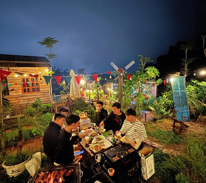Photo of Others in Huong Thuy