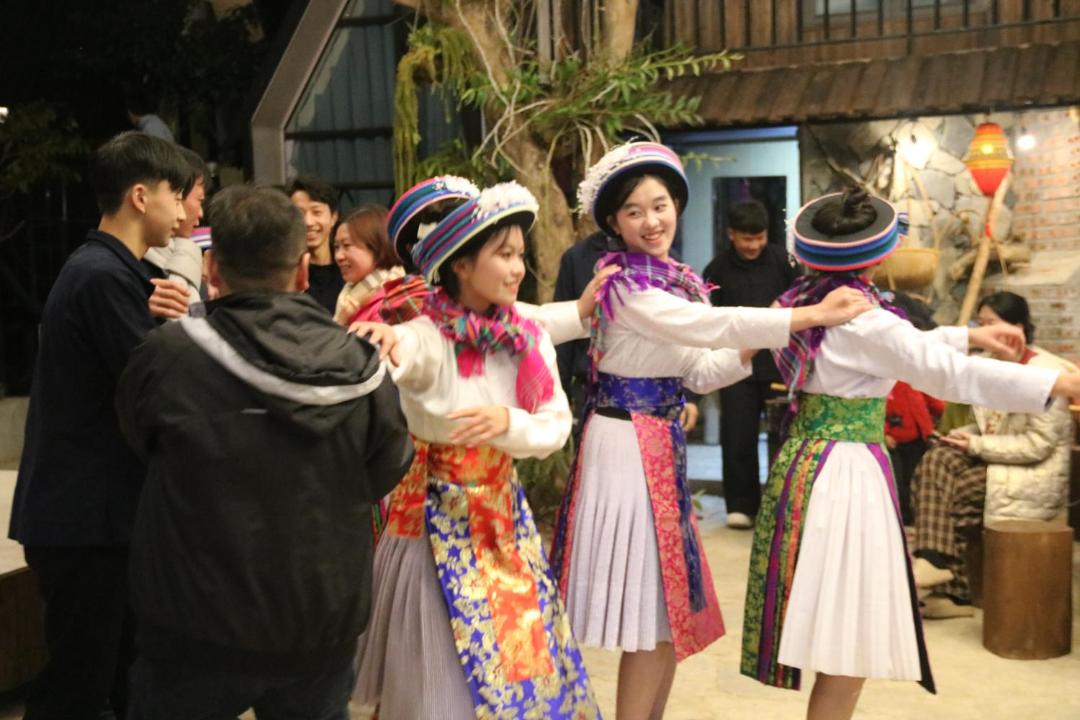 Photo of Others in Meo Vac
