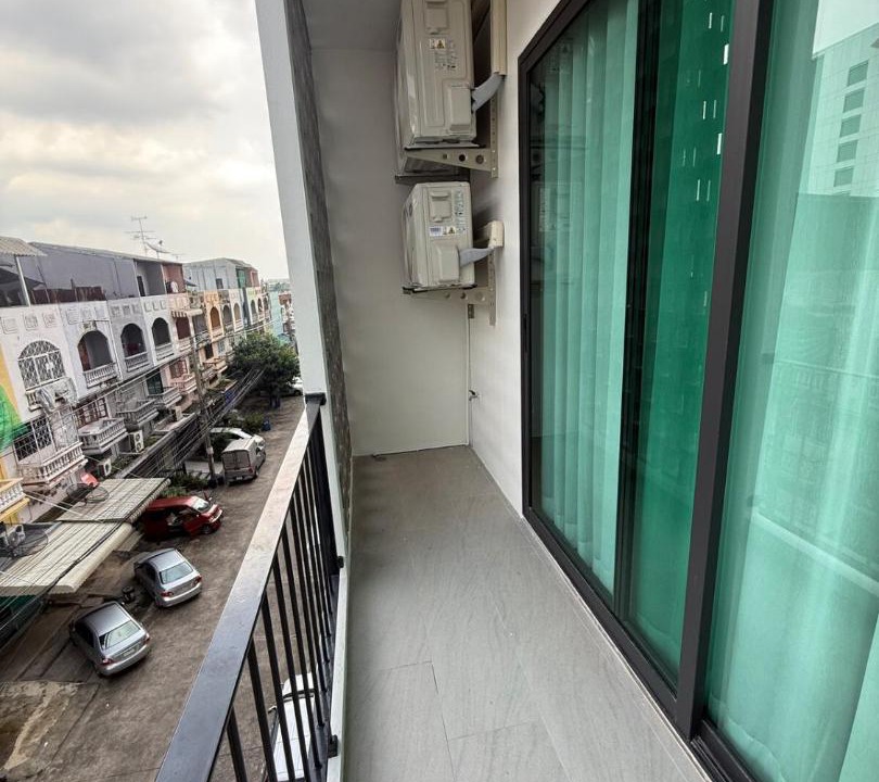Photo of Patio Balcony in Saphan Sung