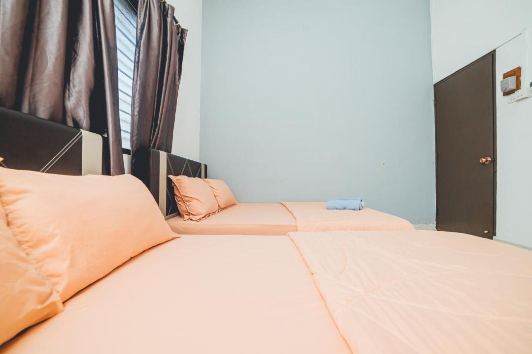 Photo of Bedroom in Batu Pahat