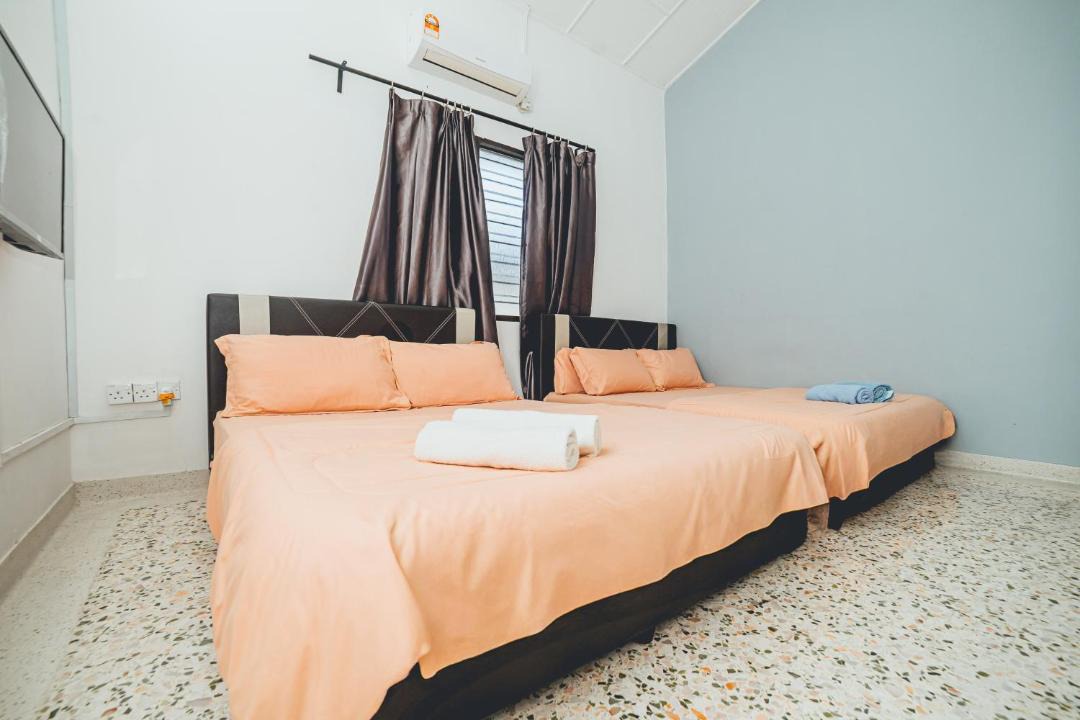 Photo of Bedroom in Batu Pahat