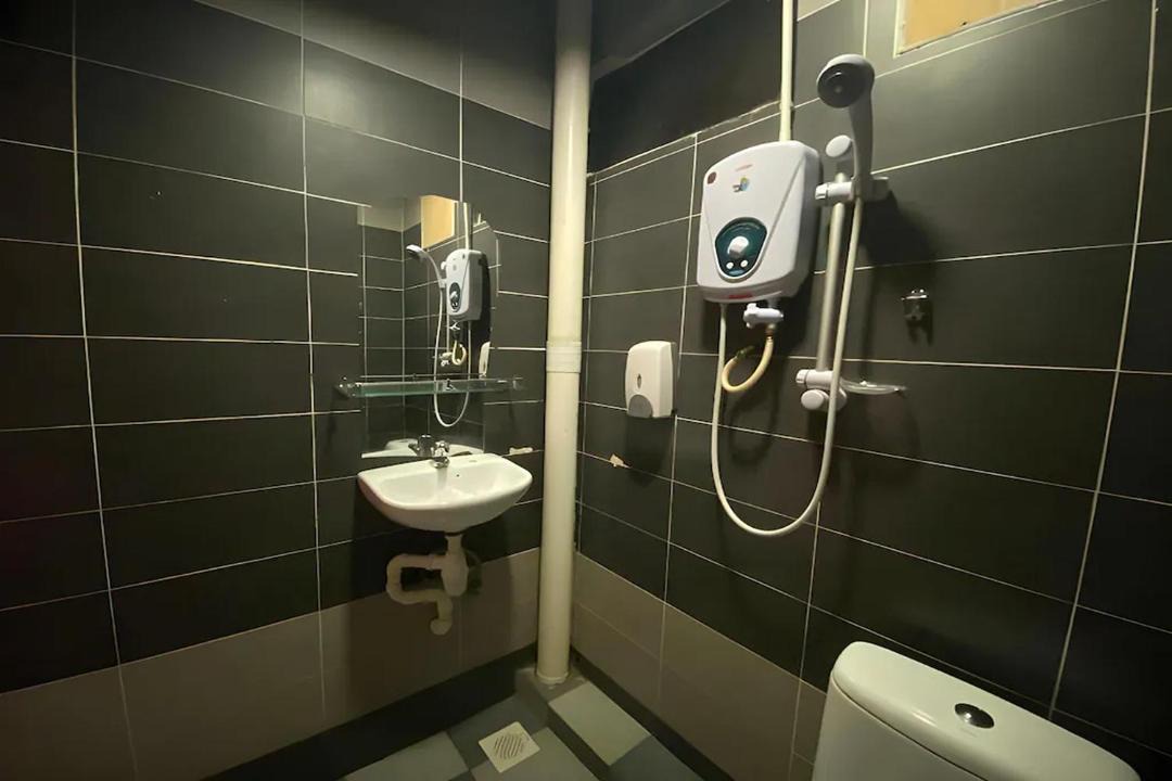Photo of Bathroom in Batu Ferringhi