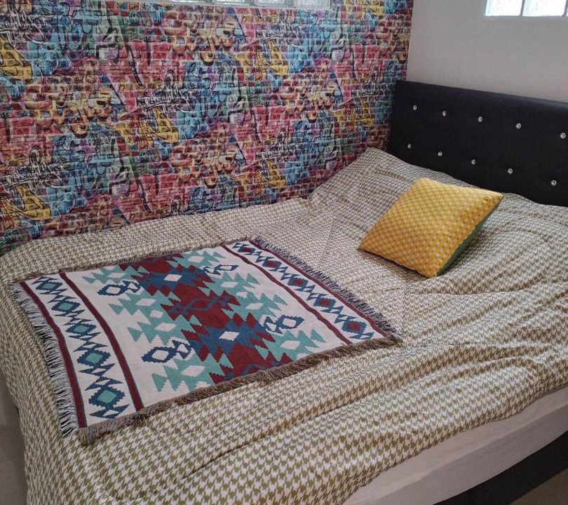 Photo of Bedroom in Khanna Yao