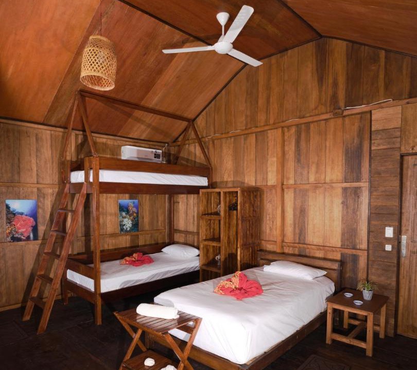 Photo of Bedroom in Pulau Unauna