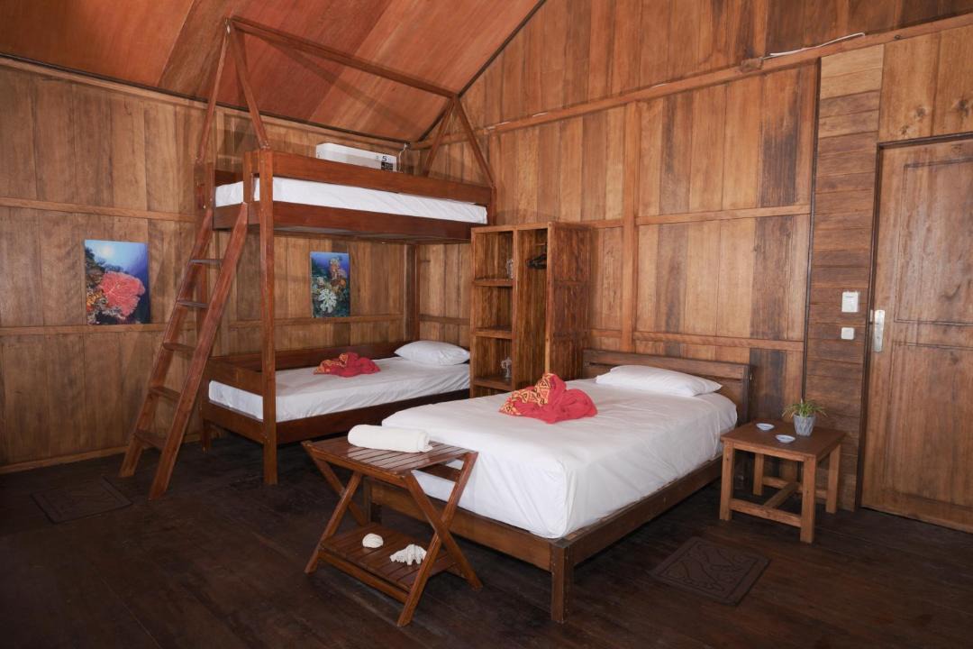 Photo of Bedroom in Pulau Unauna