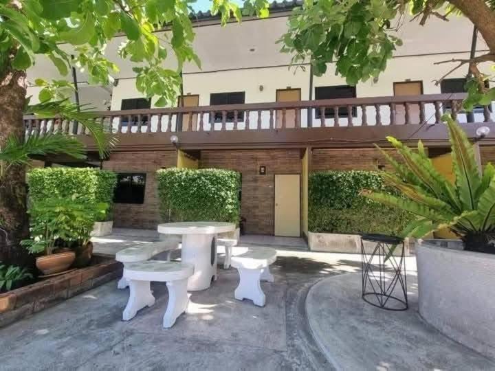 Photo of Patio Balcony in Saen Suk