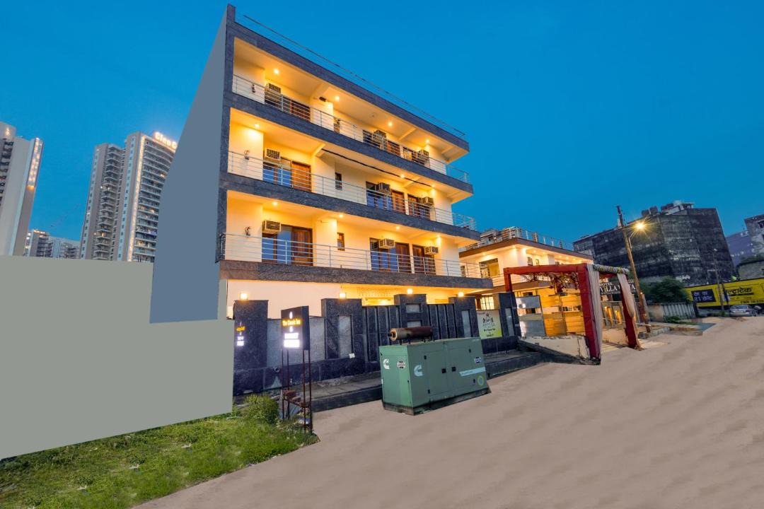 Photo of Buildings in Sector 70