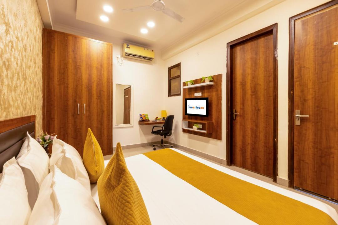 Photo of Bedroom in Sector 70