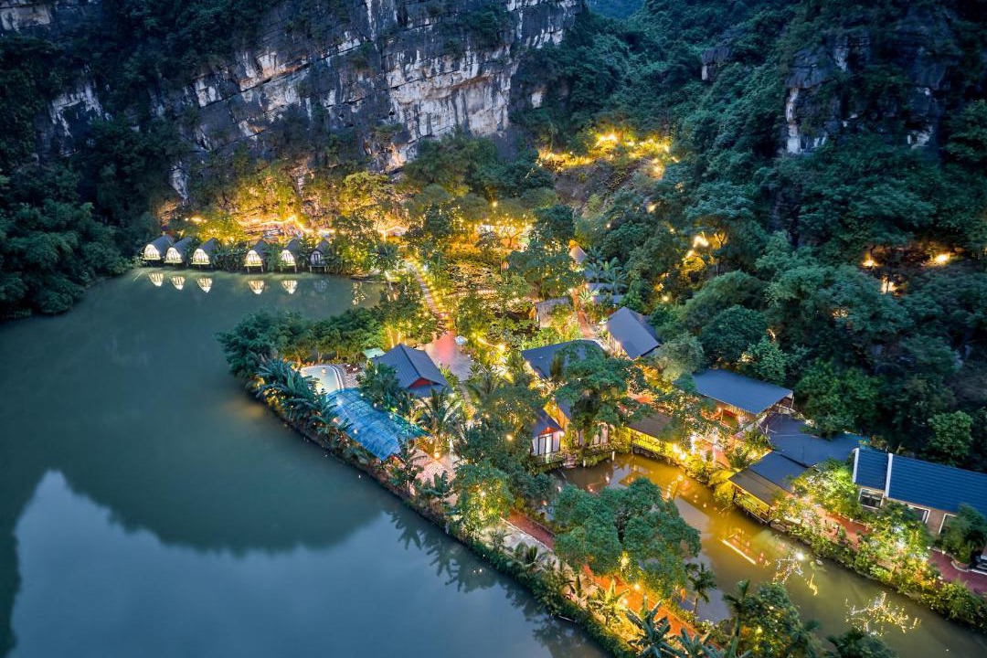 Photo of Others in Hoa Lu