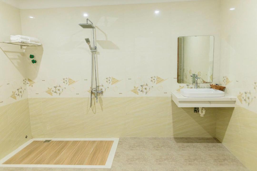 Photo of Bathroom in Quang Tri Town