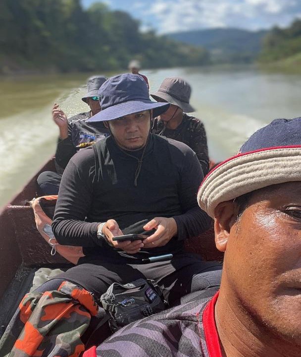 Photo of Human In Picture in Kuala Tahan