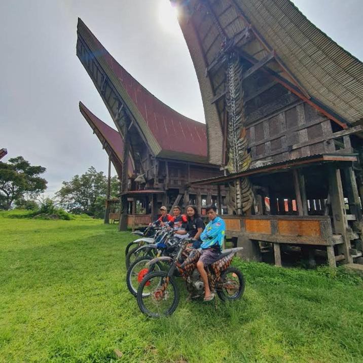 Photo of Others in Batutumonga