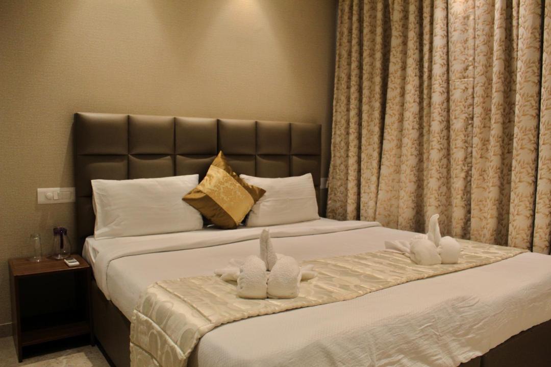 Photo of Bedroom in Hiranandani Gardens