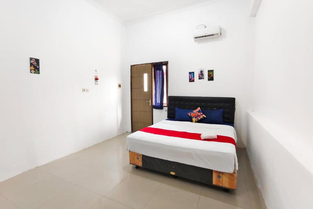 Photo of Bedroom in Mojokerto