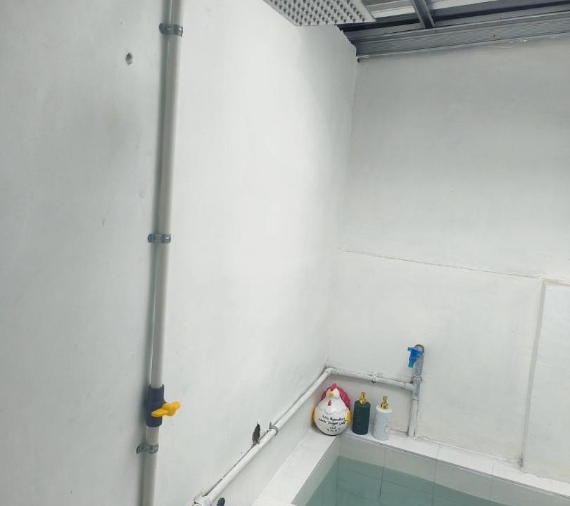 Photo of Bathroom in Wirobrajan