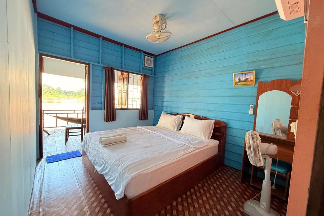 Photo of Bedroom in Don Det