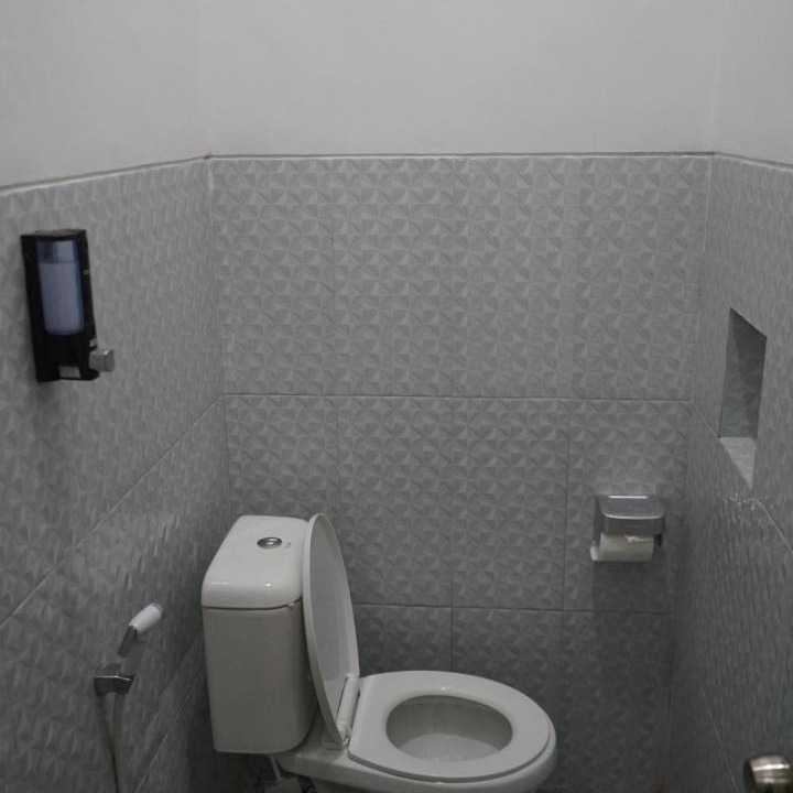 Photo of Bathroom in Dinoyo