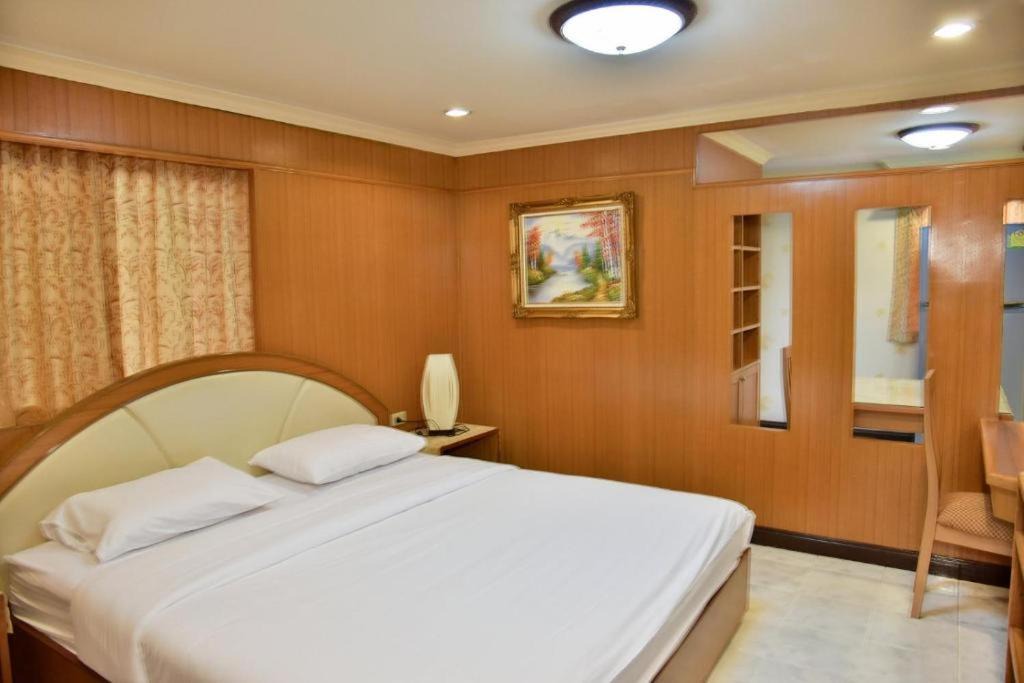 Photo of Bedroom in Khlong Tan