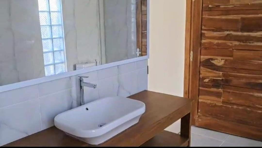 Photo of Bathroom in Hu'u