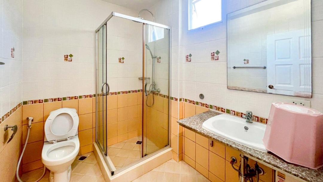 Photo of Bathroom in Phla