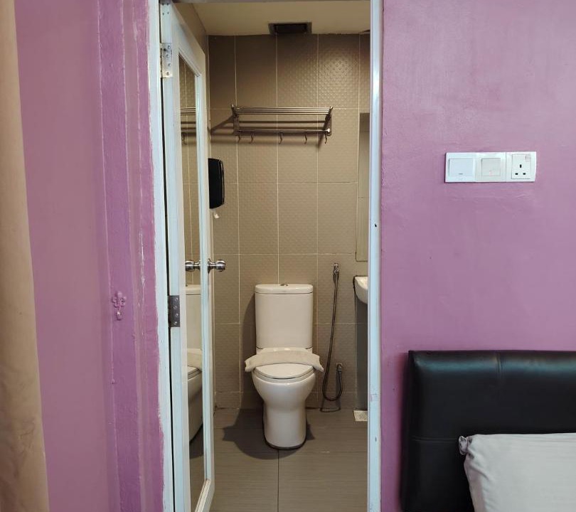 Photo of Bathroom in Central District