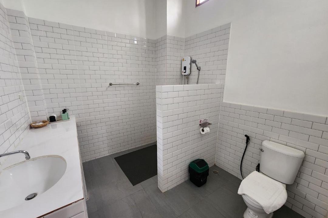 Photo of Bathroom in Manorom