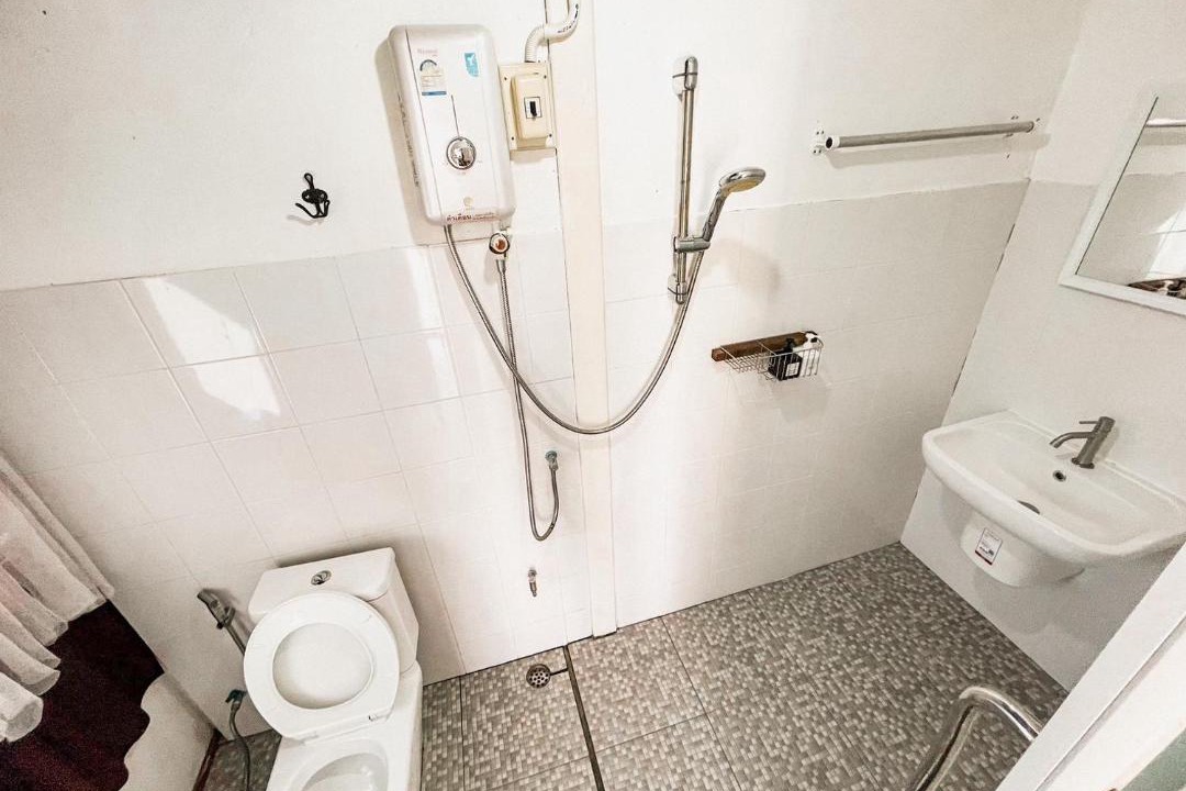 Photo of Bathroom in Sakae Krang