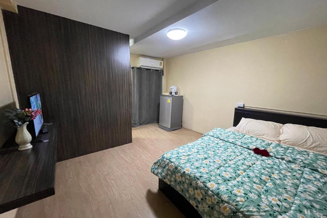 Photo of Bedroom in Salaya