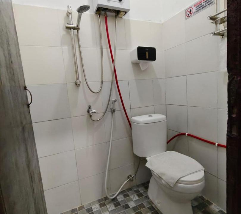 Photo of Bathroom in Mumbul