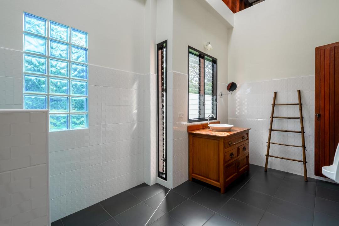 Photo of Bathroom in Nuea Khlong