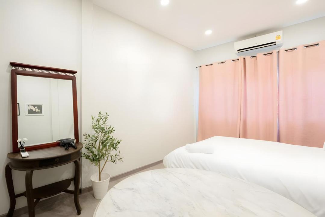 Photo of Bedroom in China Town