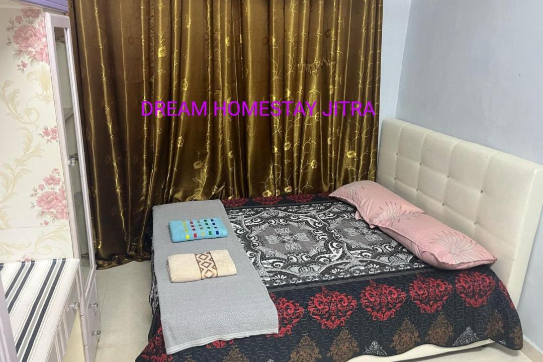 Photo of Bedroom in Kampung Pantai Halban