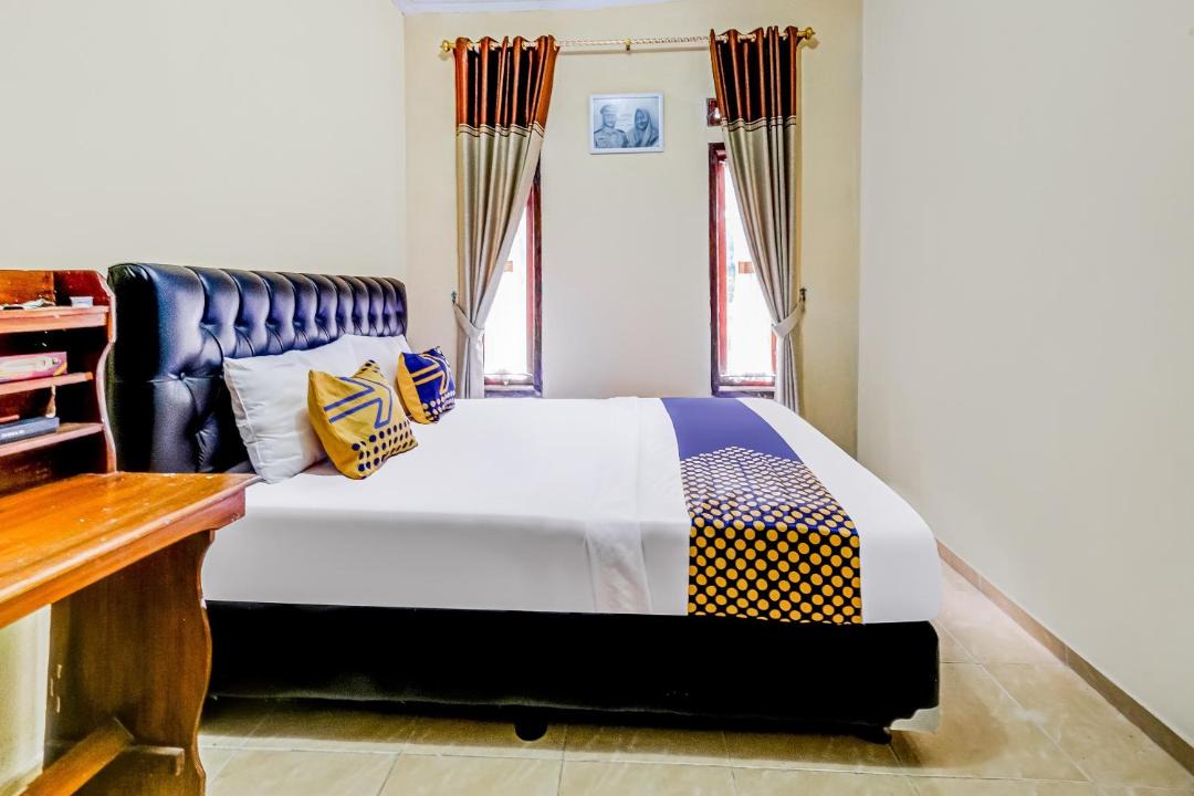 Photo of Bedroom in Cisayong