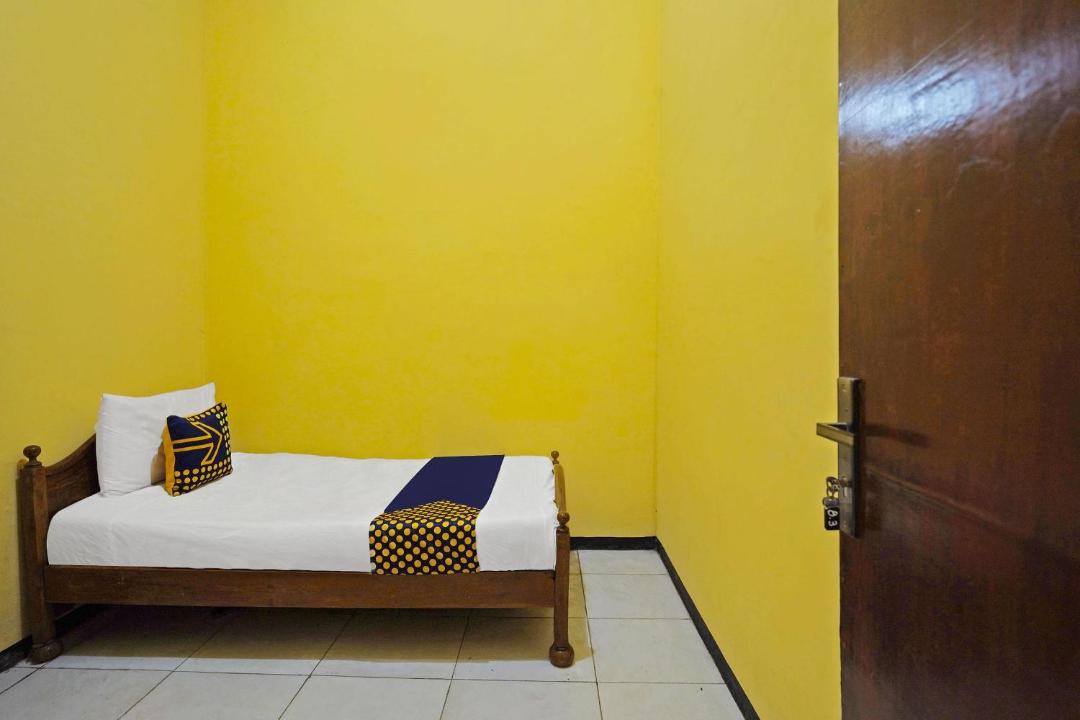 Photo of Bedroom in Mojokerto