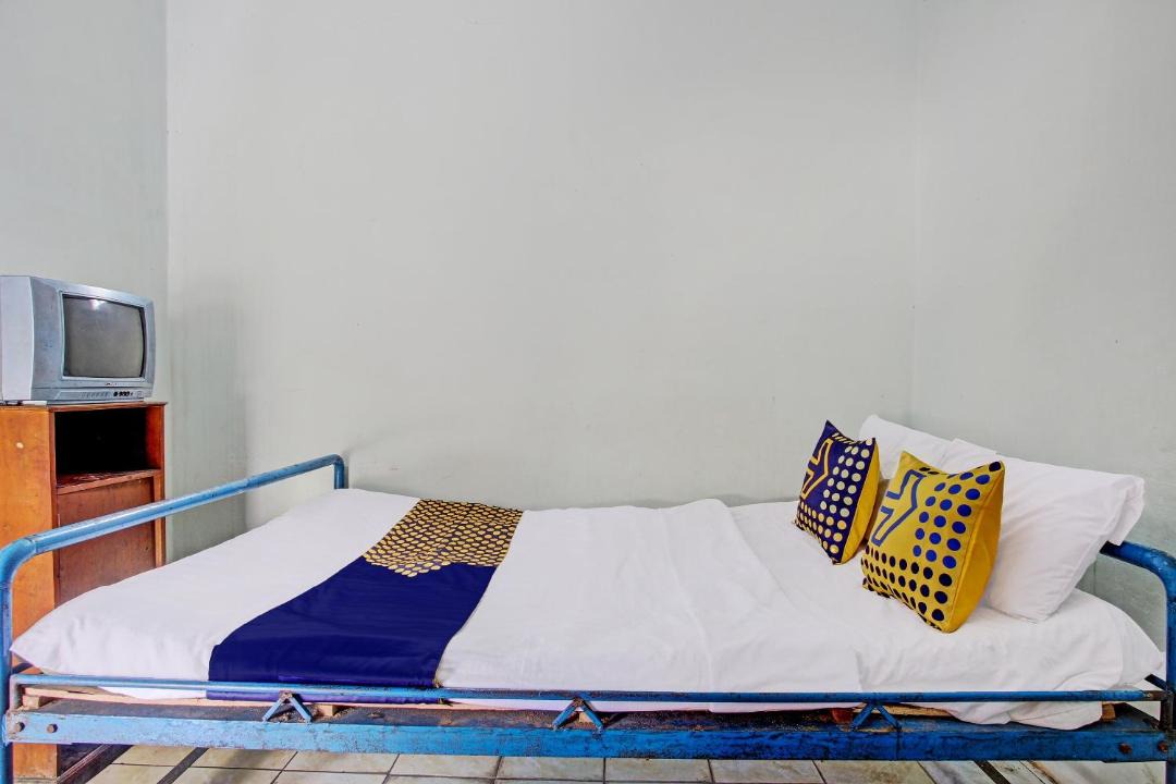 Photo of Bedroom in Hargomulyo