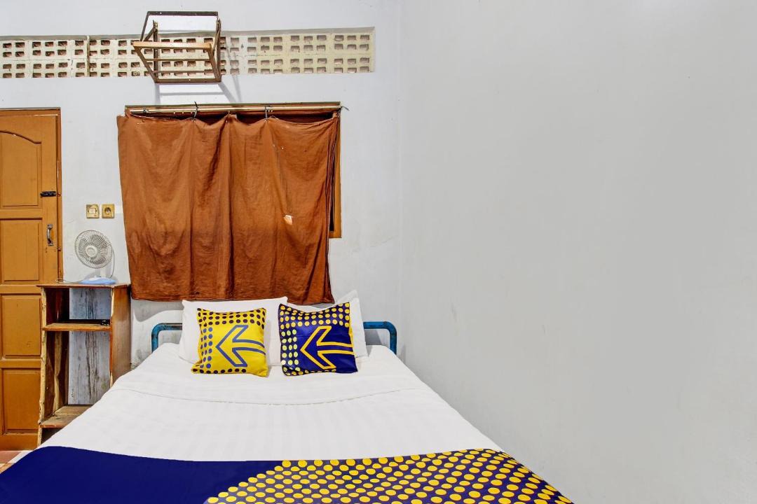 Photo of Bedroom in Hargomulyo