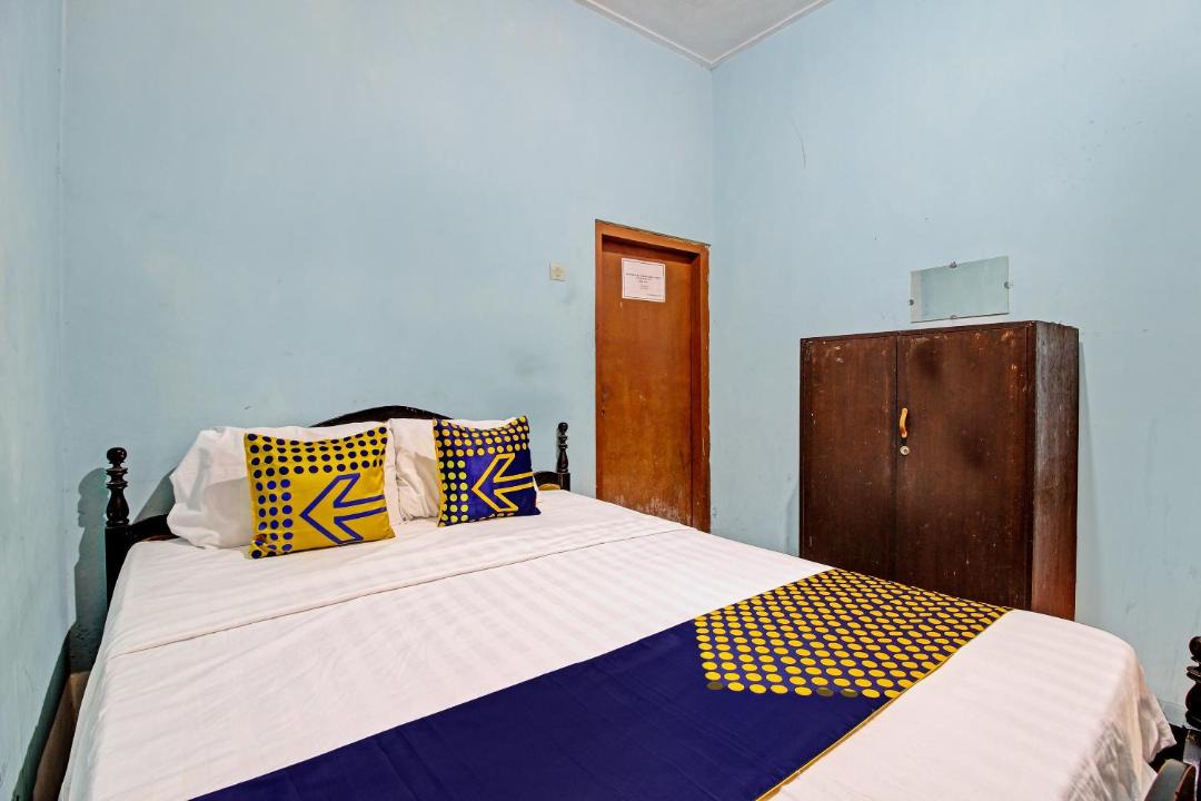Photo of Bedroom in Hargomulyo