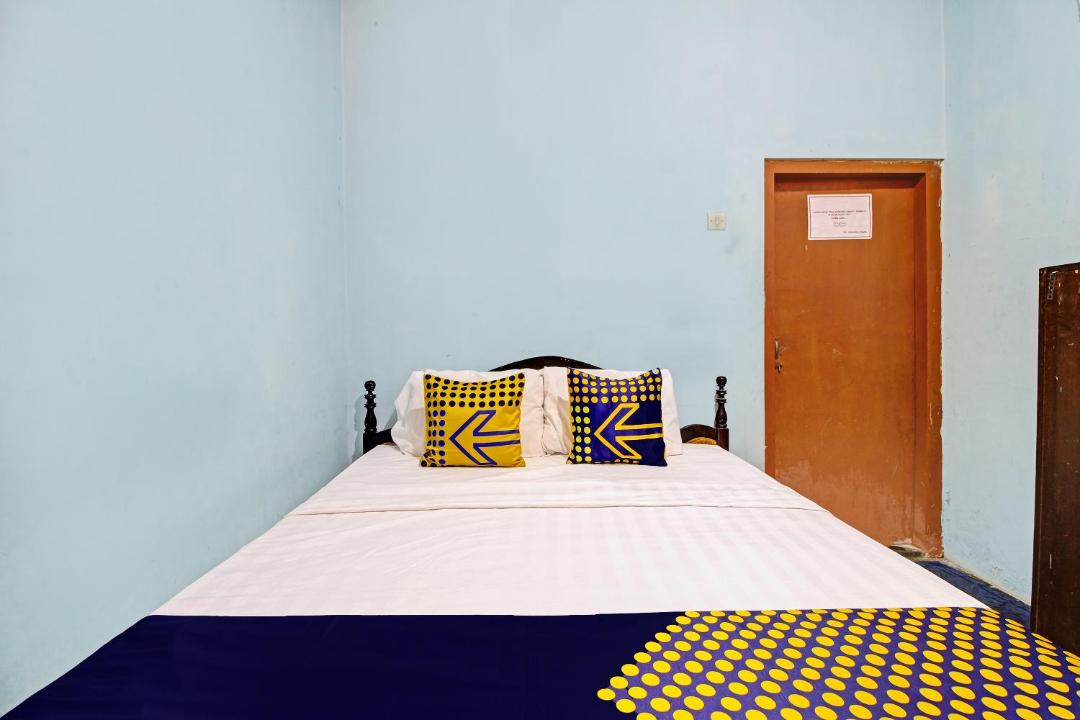 Photo of Bedroom in Hargomulyo