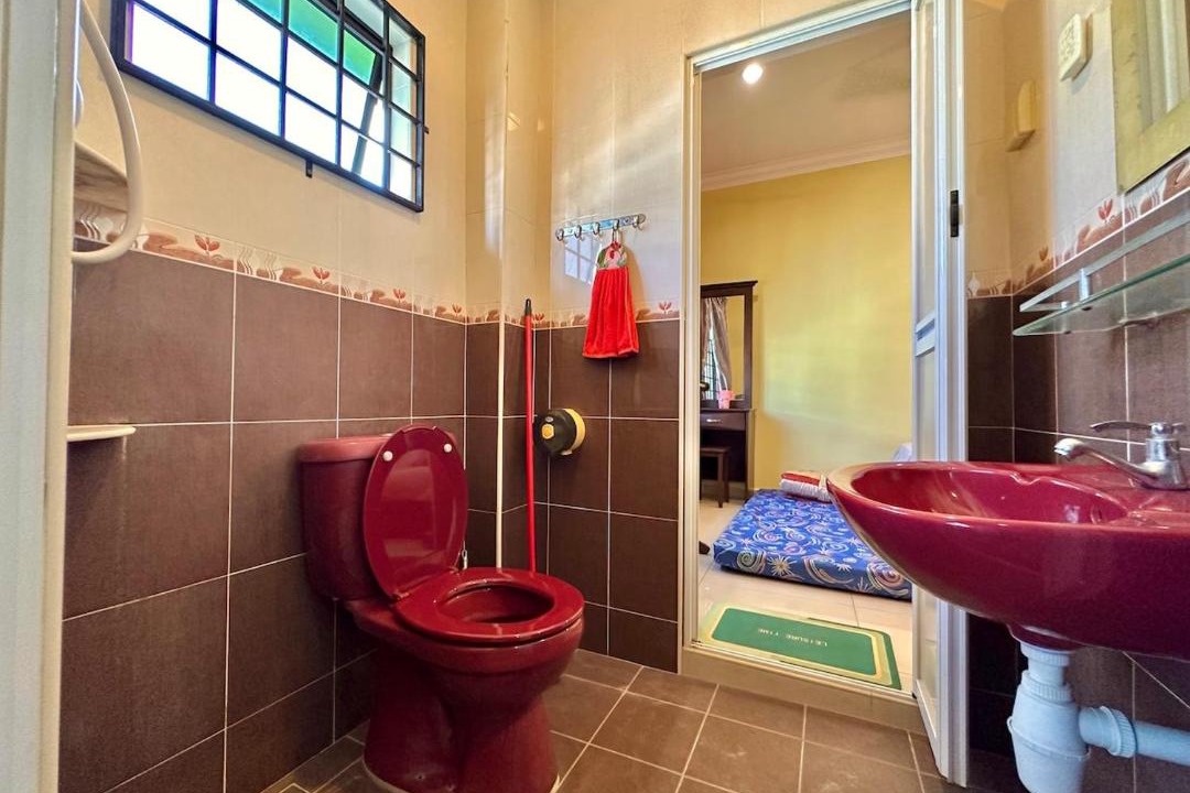 Photo of Bathroom in Taman Kota Laksamana