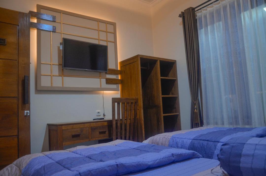 Photo of Bedroom in Wirobrajan